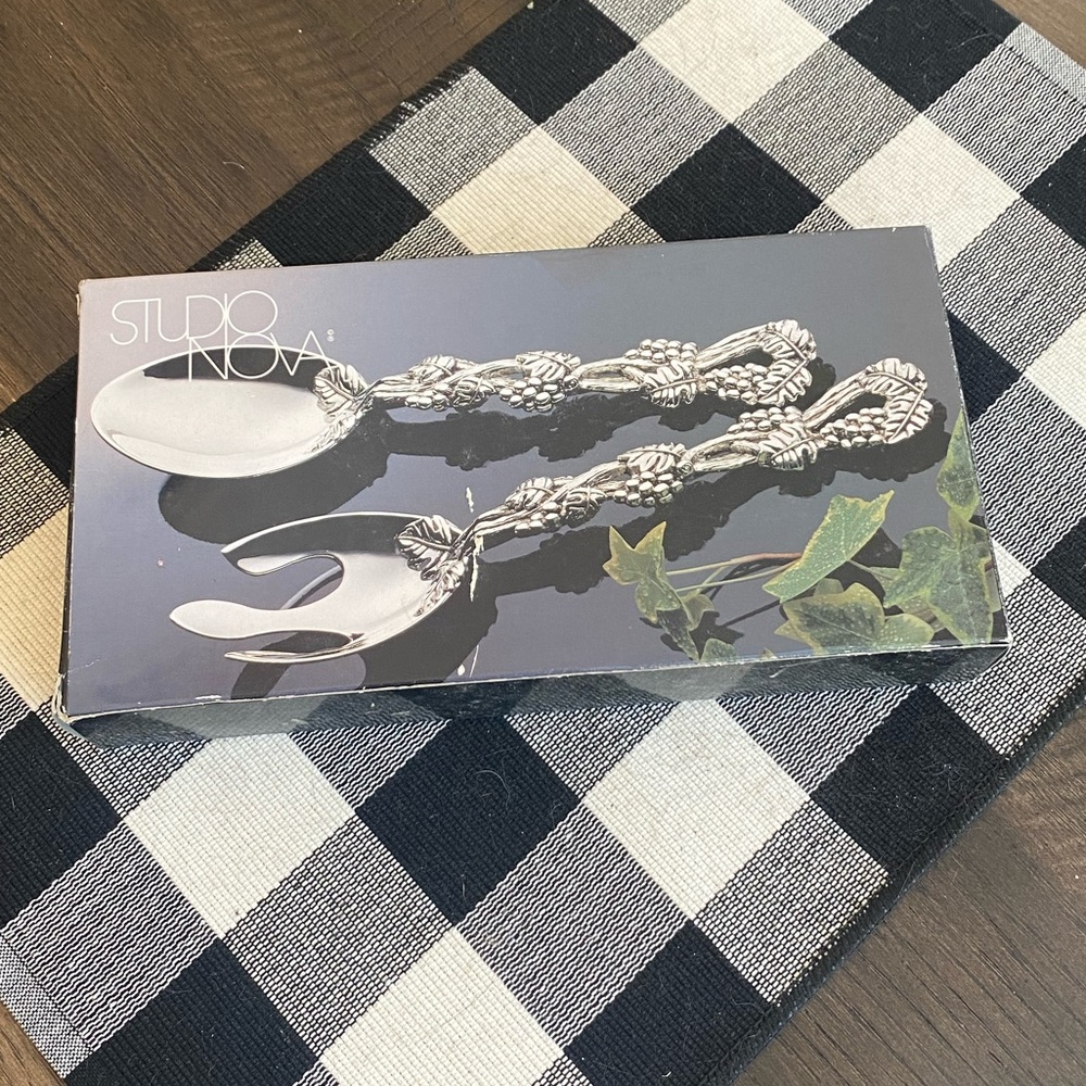 NWT Vintage 2 piece serving set